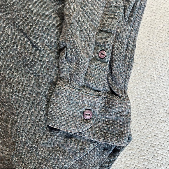 RVCA Men’s Blue Grey Casual Button Down Shirt Size Small EUC - Picture 2 of 6